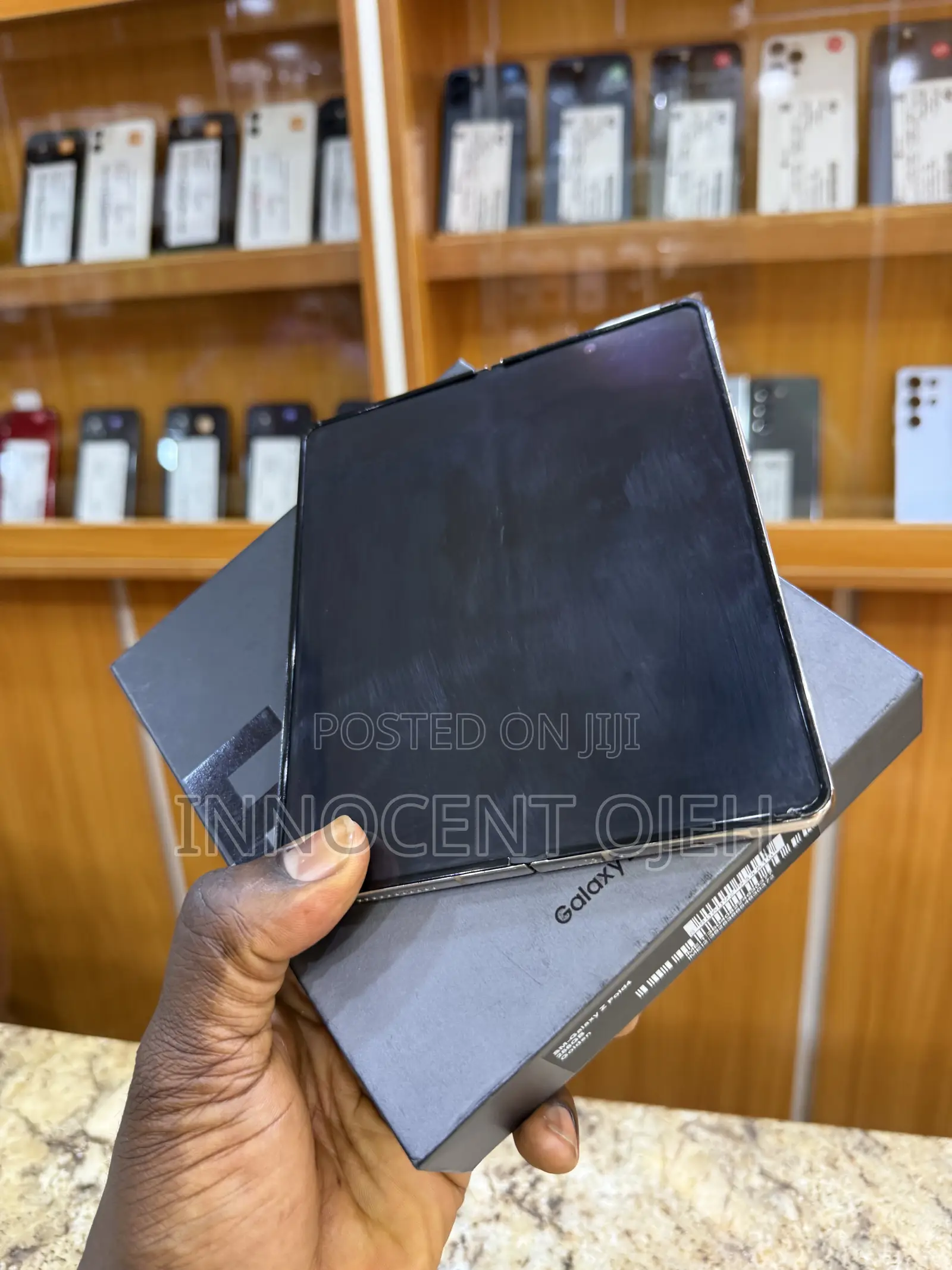 Samsung Galaxy Z Fold4 256 GB Gold