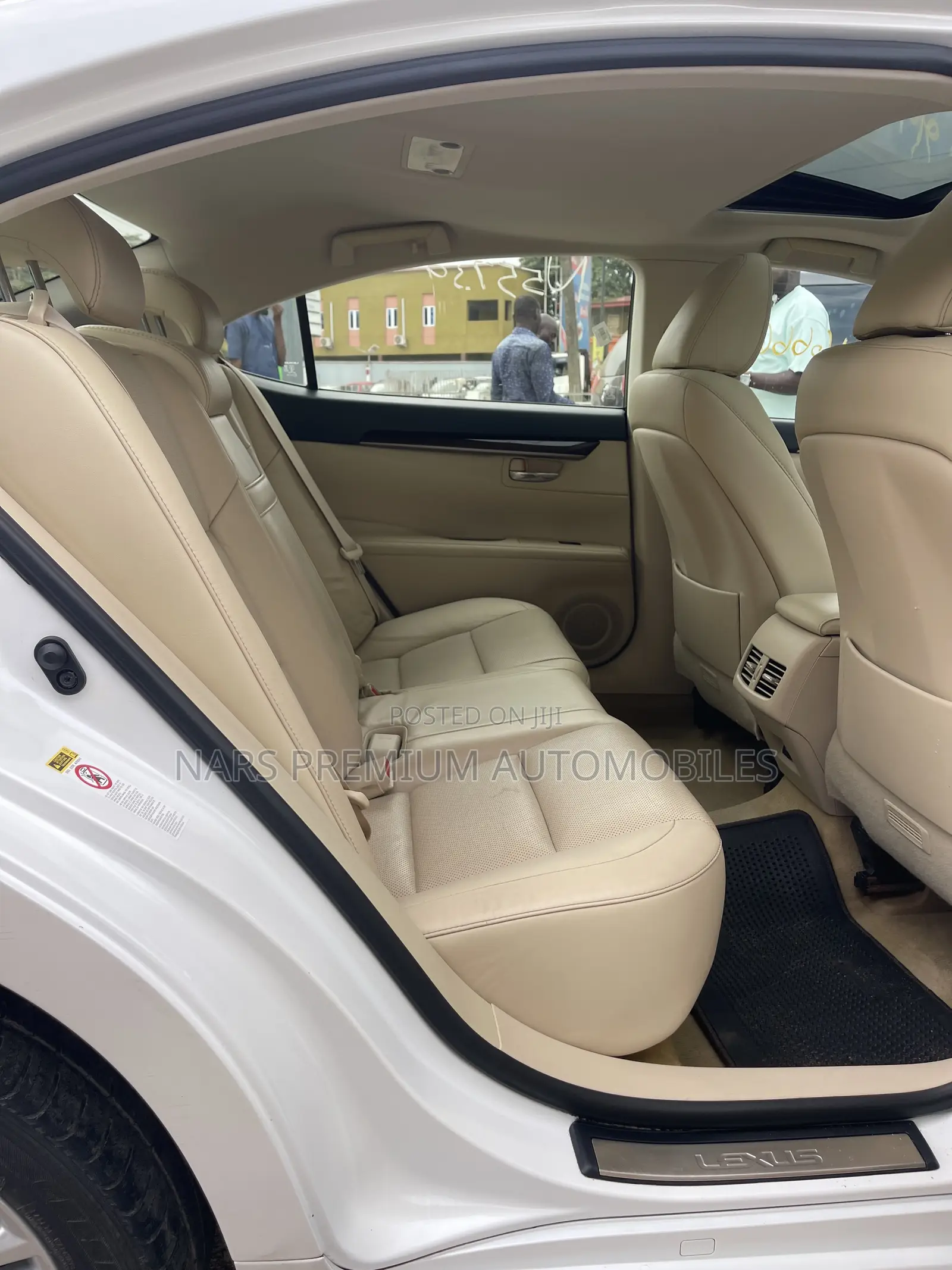 Lexus ES 350 FWD 2013 White