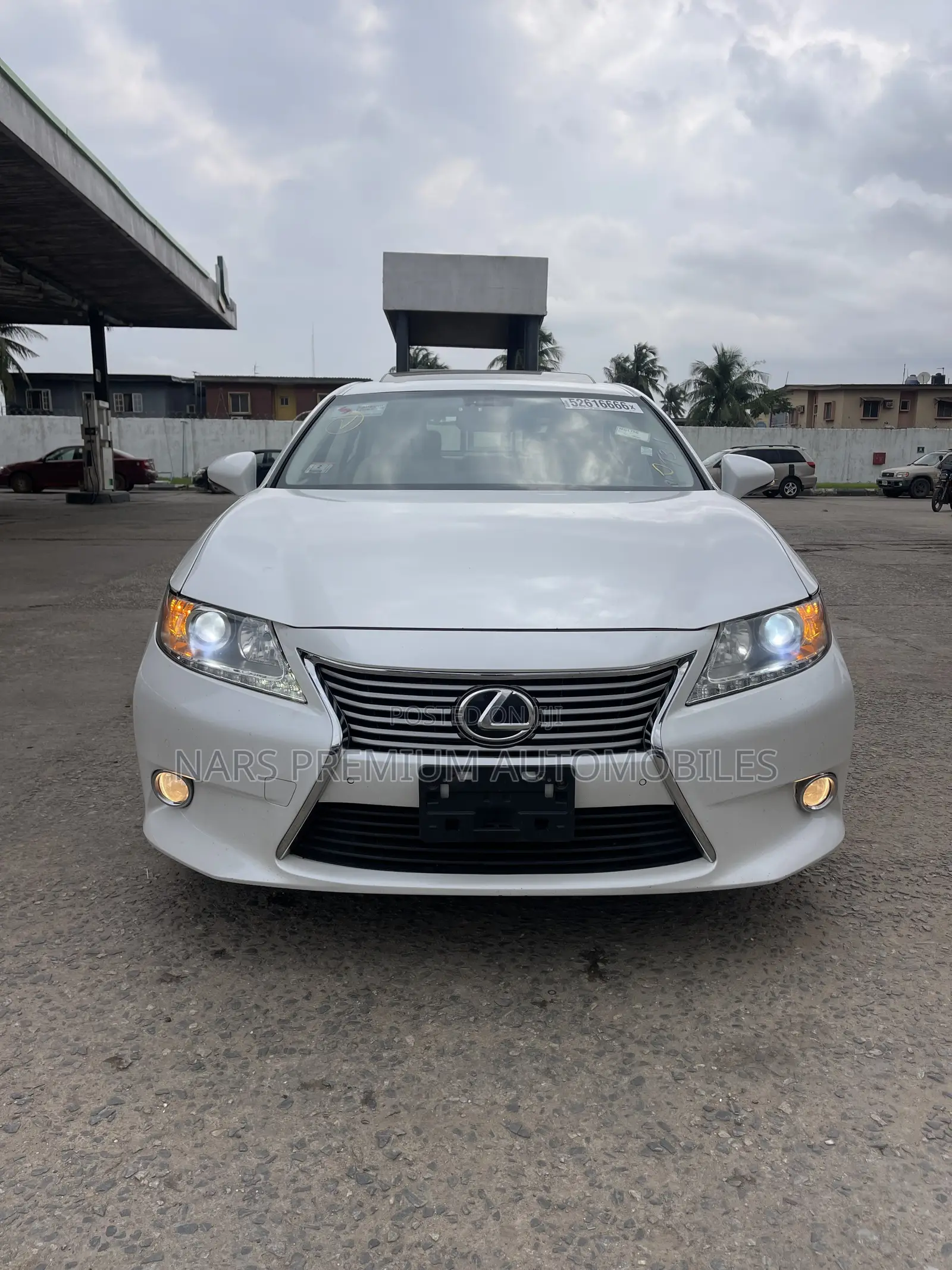 Lexus ES 350 FWD 2013 White