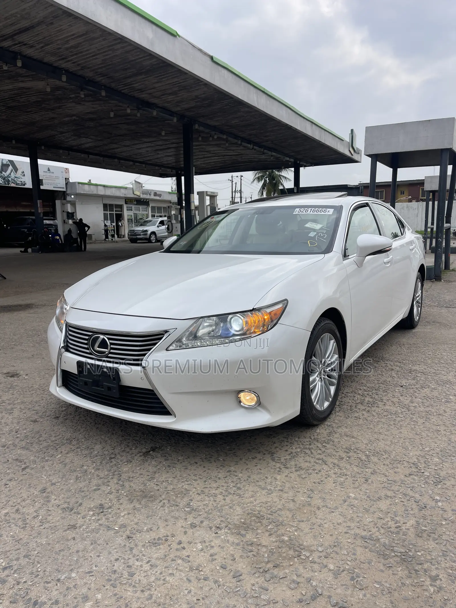 Lexus ES 350 FWD 2013 White