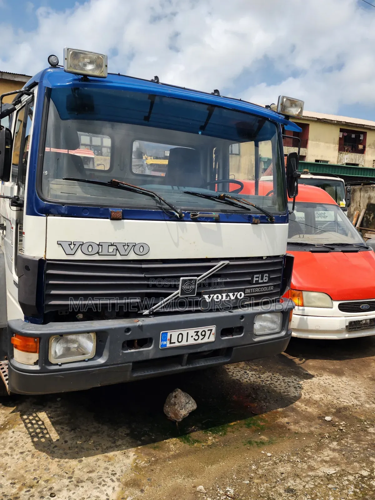 Foreign Used Volvo Fl6 Cap and Chassis Truck 10 Bolts