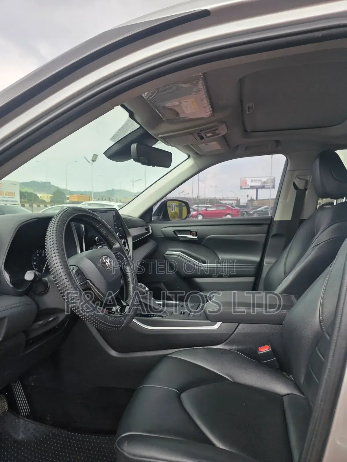 Toyota Highlander 2022 Silver