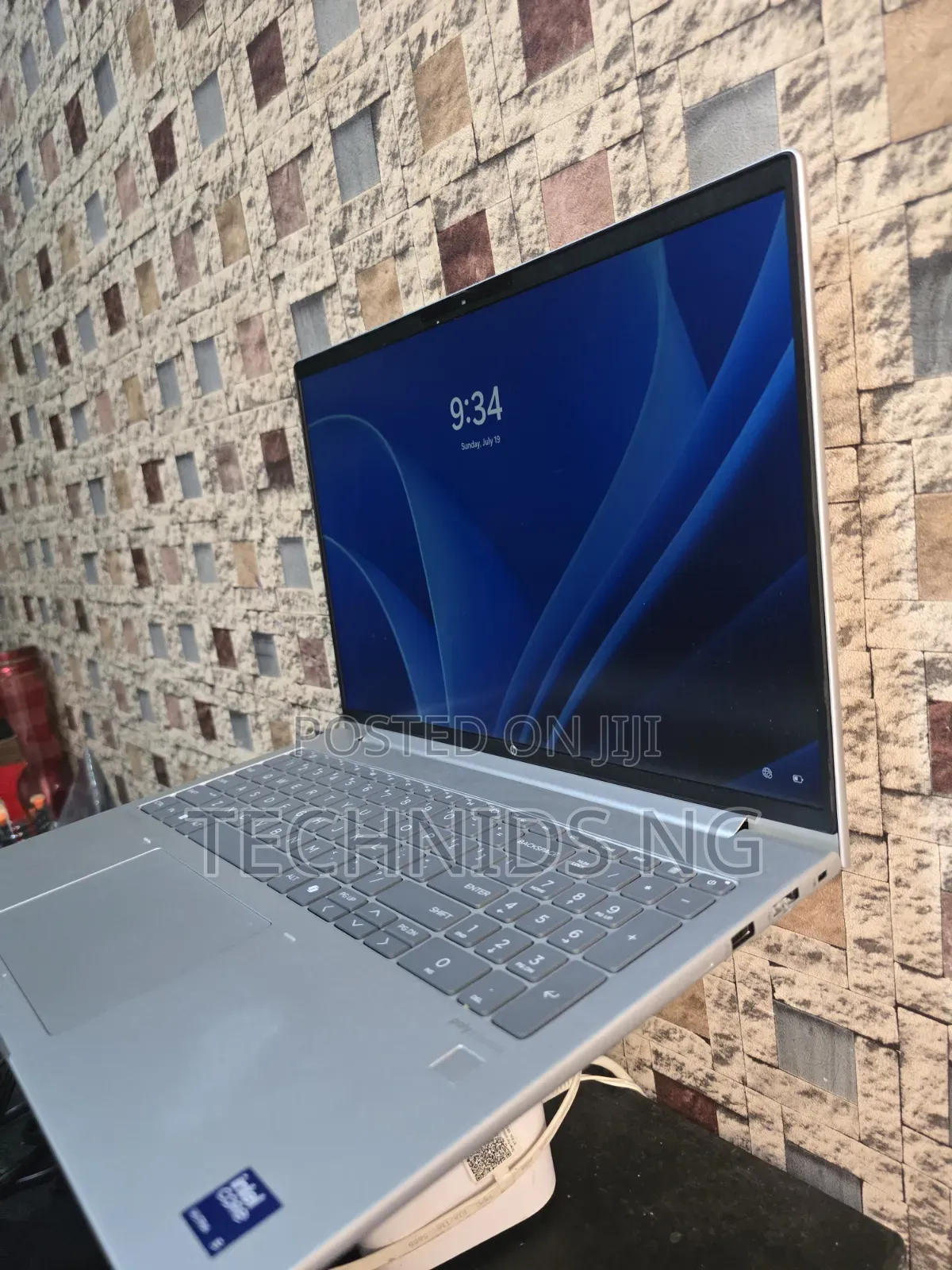 Laptop HP ProBook 460 G11 16GB Intel Core Ultra 5 SSD 256GB