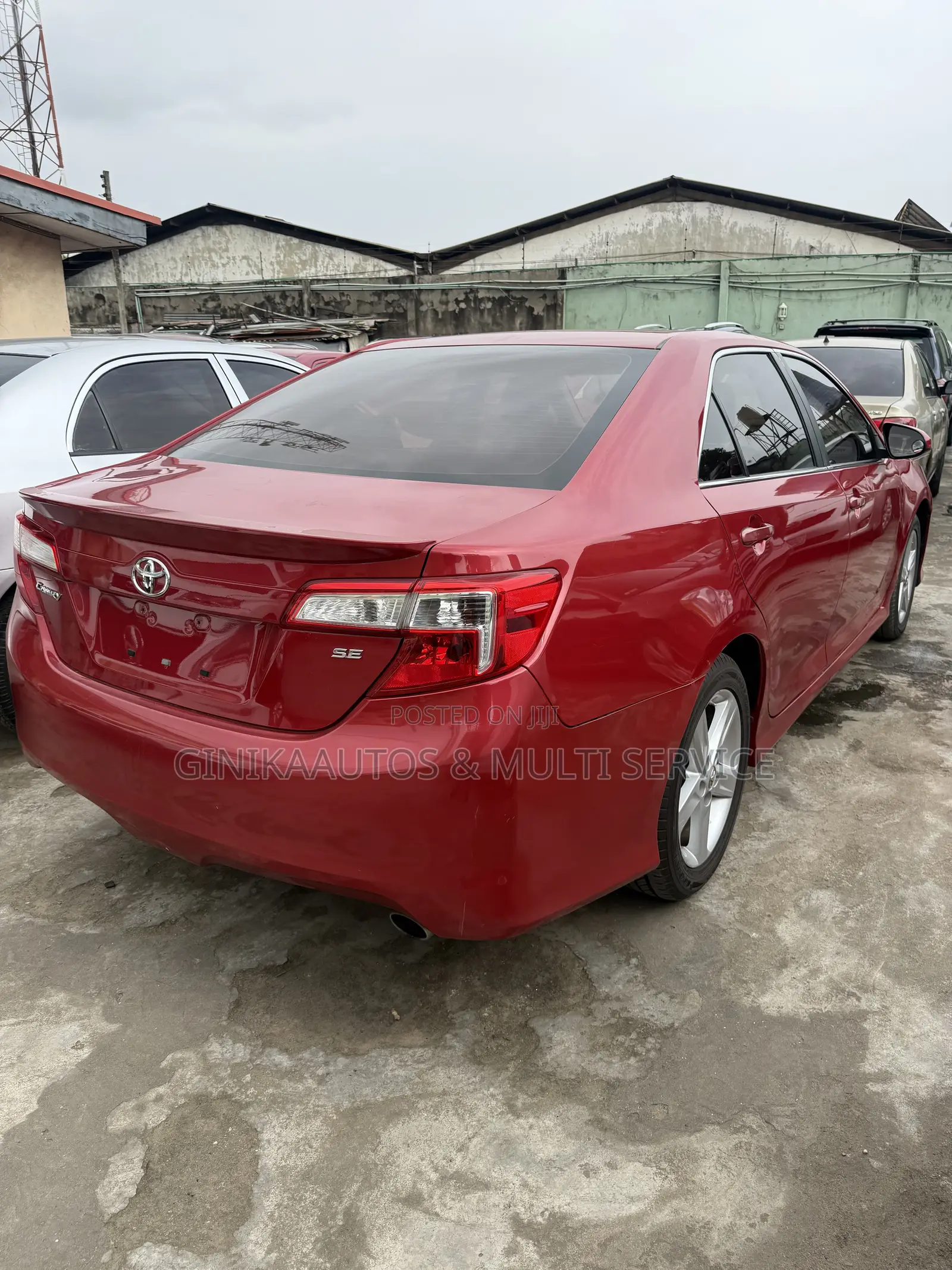 Toyota Camry SE 4dr Sedan (2.5L 4cyl 6A) 2014 Red