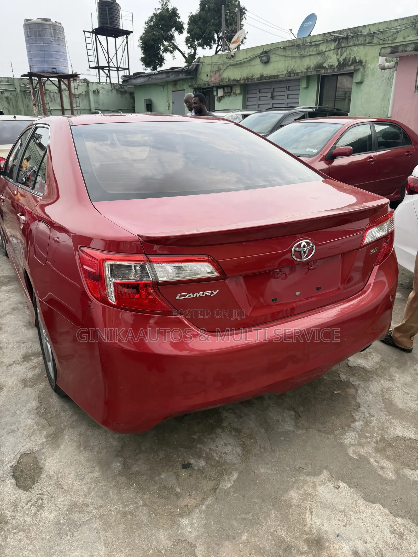 Toyota Camry SE 4dr Sedan (2.5L 4cyl 6A) 2014 Red