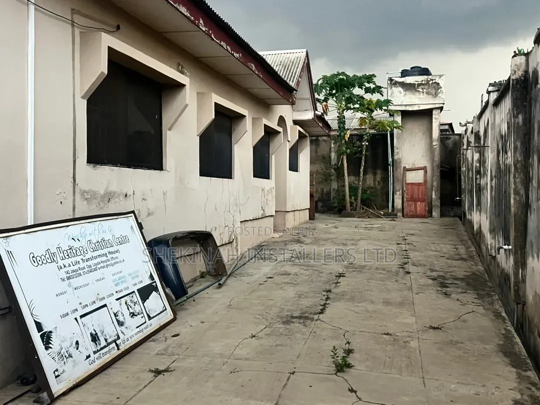 Furnished 4bdrm Bungalow in Celica New Ife Road, Ibadan for sale