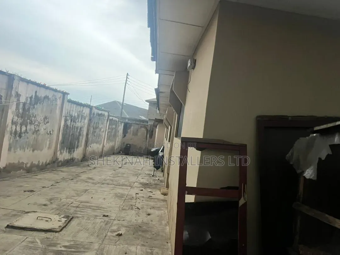 Furnished 4bdrm Bungalow in Celica New Ife Road, Ibadan for sale