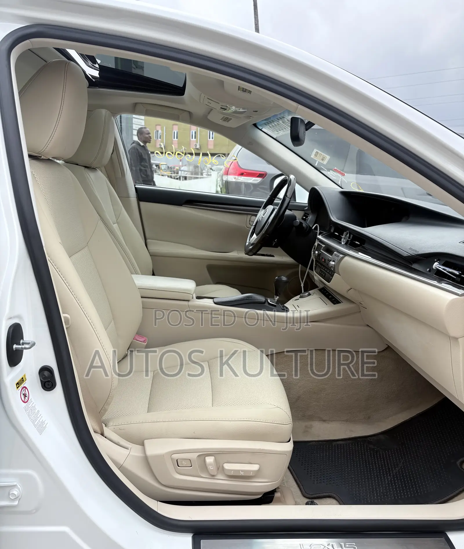 Lexus ES 350 FWD 2013 White