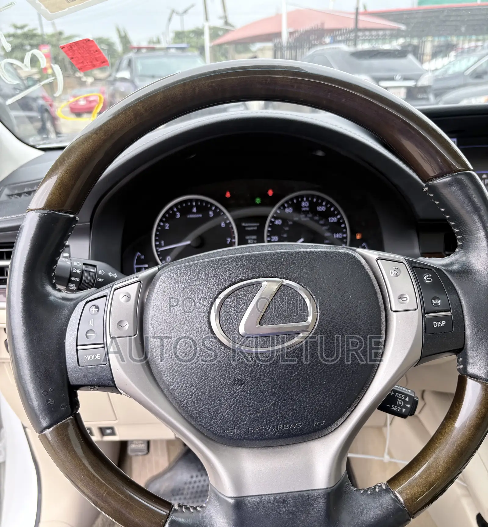 Lexus ES 350 FWD 2013 White