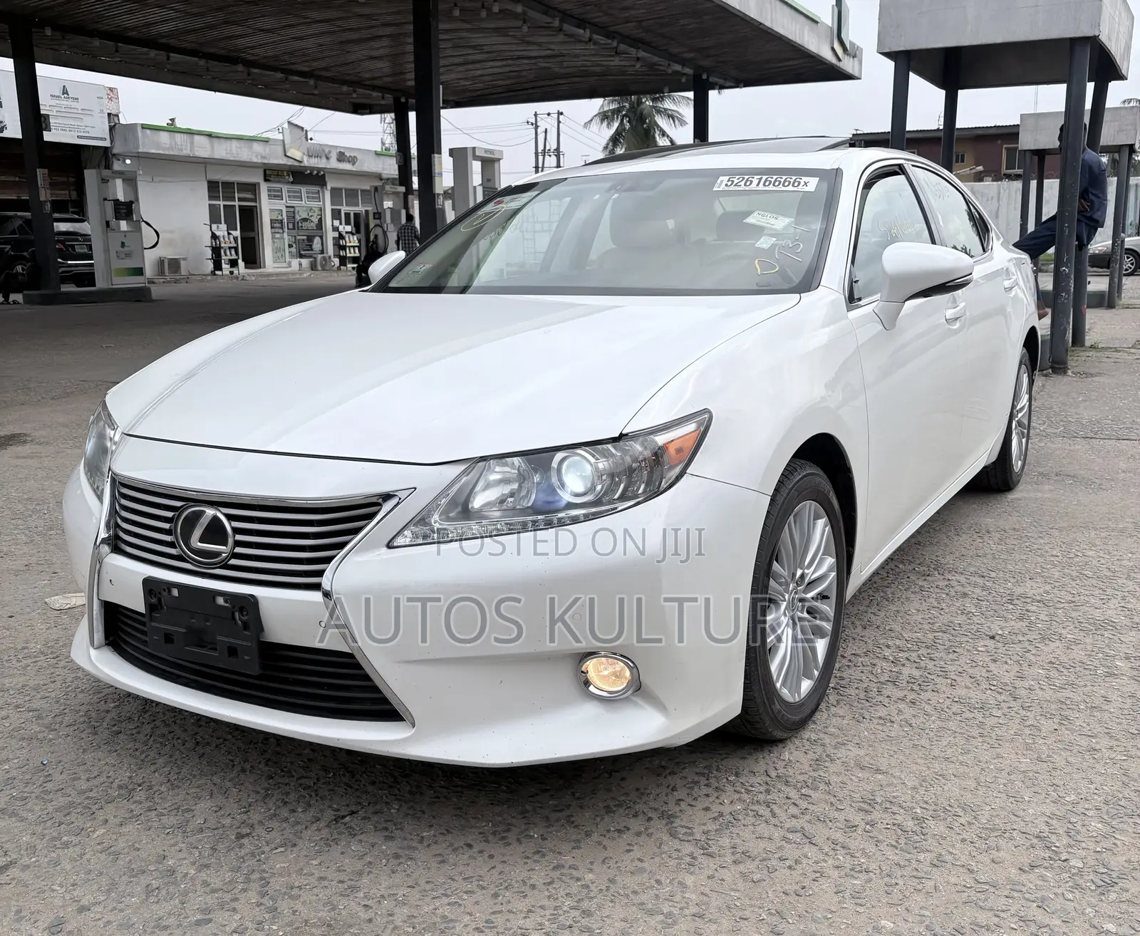 Lexus ES 350 FWD 2013 White