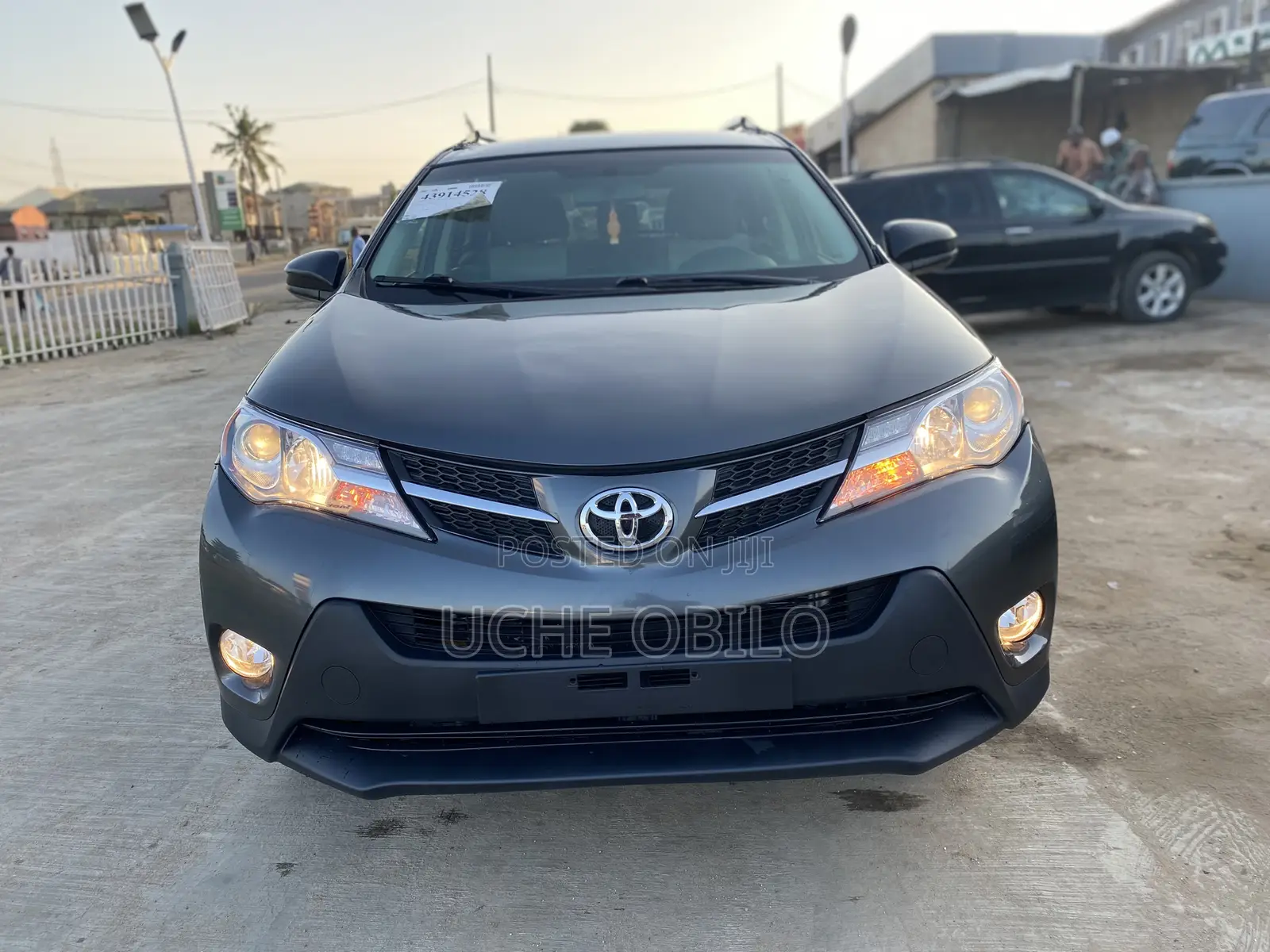 Toyota RAV4 LE 4dr SUV AWD (2.5L 4cyl 6A) 2015