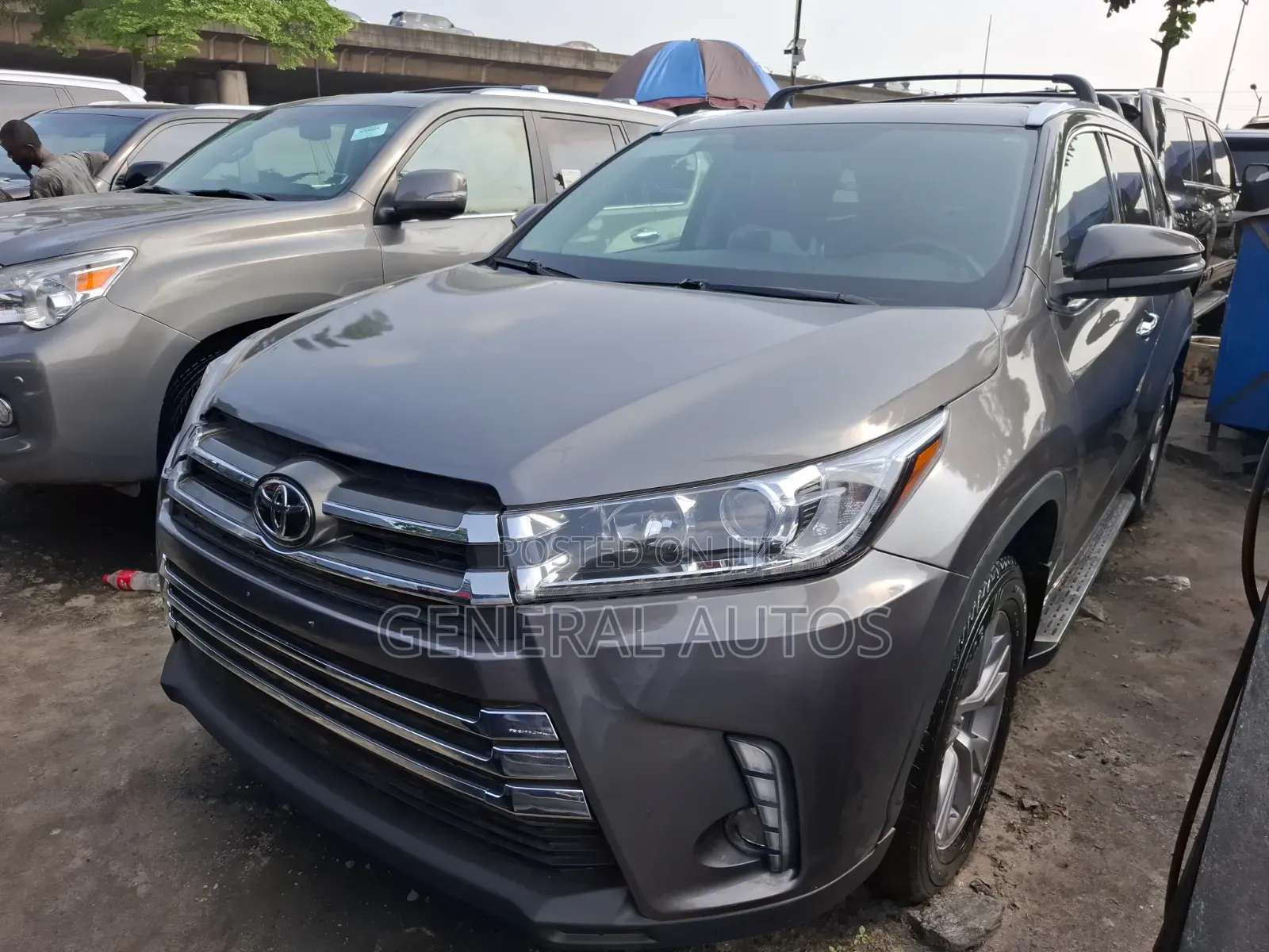 Toyota Highlander XLE V6 4x2 (3.5L 6cyl 6A) 2016 Gray