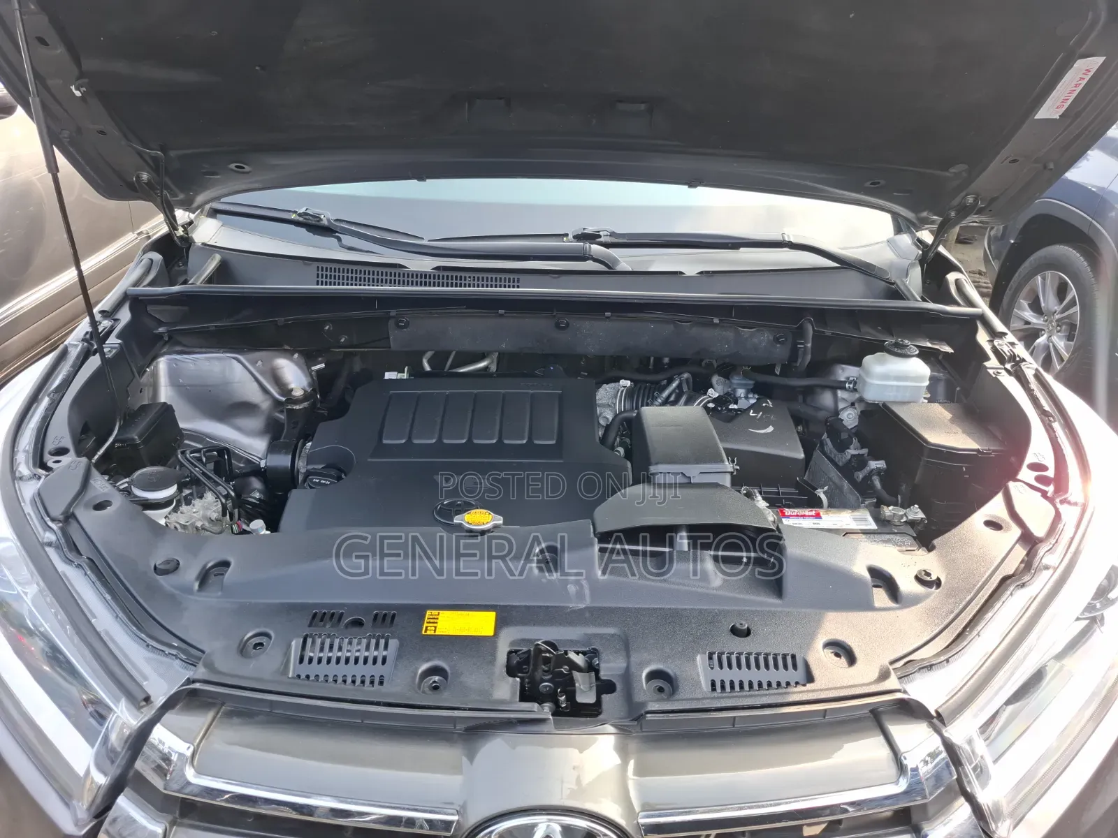 Toyota Highlander XLE V6 4x2 (3.5L 6cyl 6A) 2016 Gray