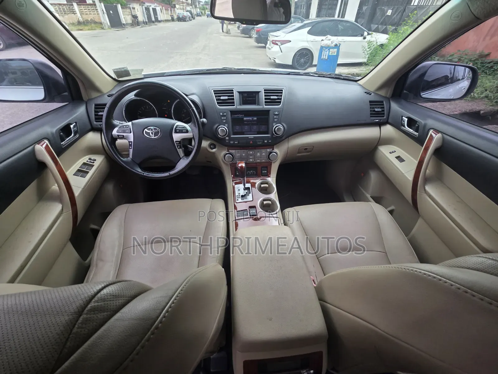Toyota Highlander Limited 2011 Off white