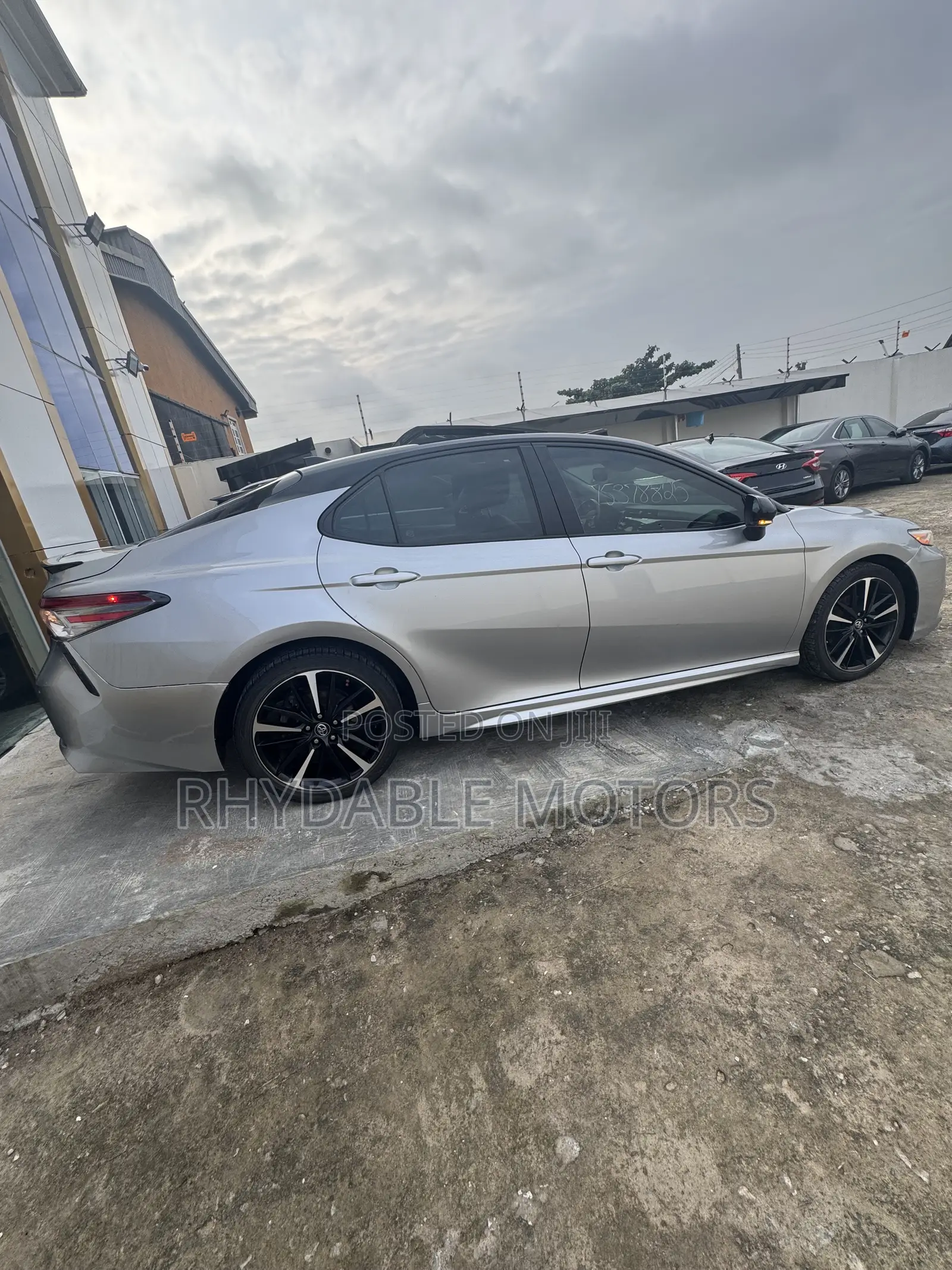 Toyota Camry 2019 Silver