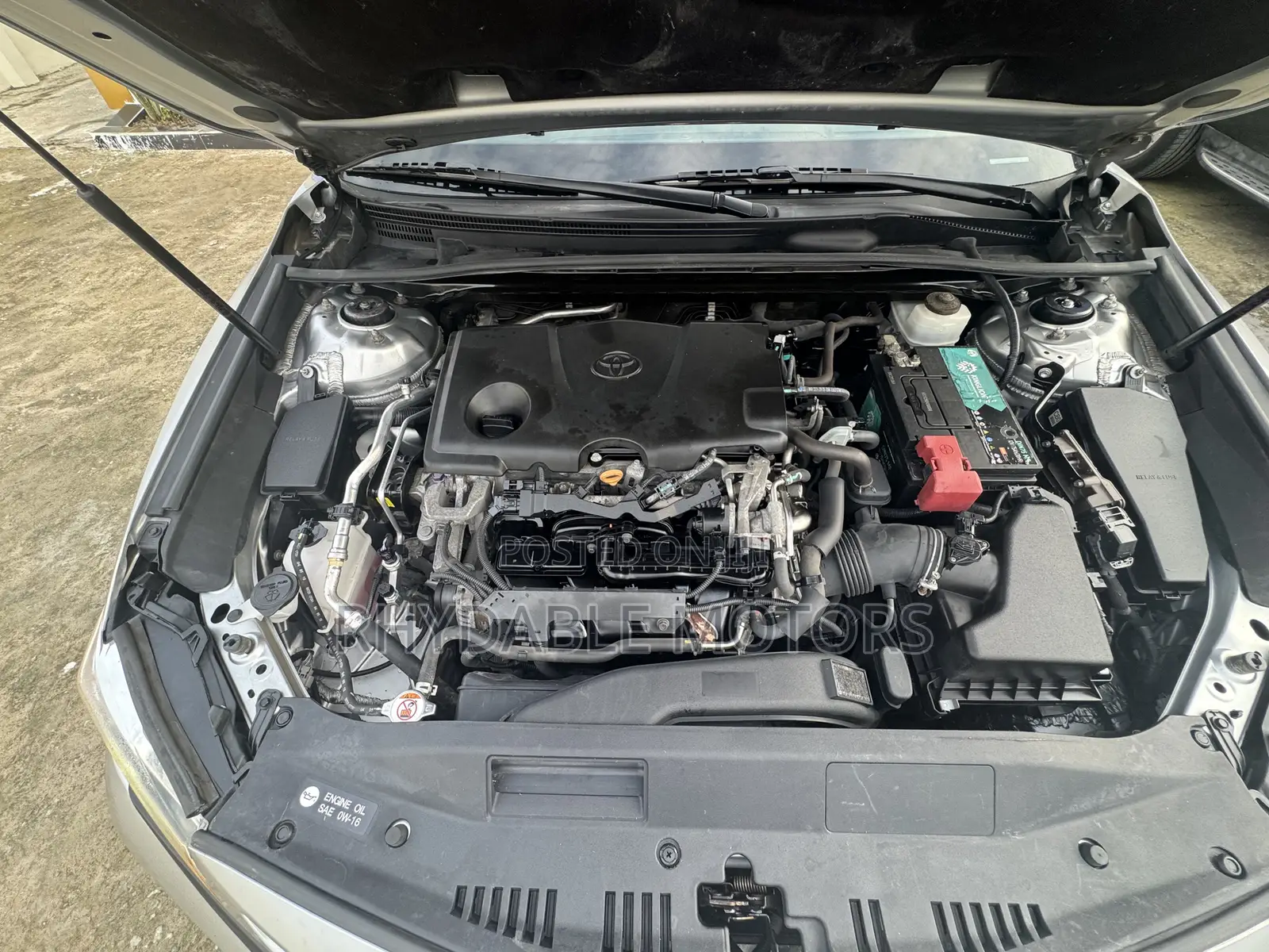 Toyota Camry 2019 Silver