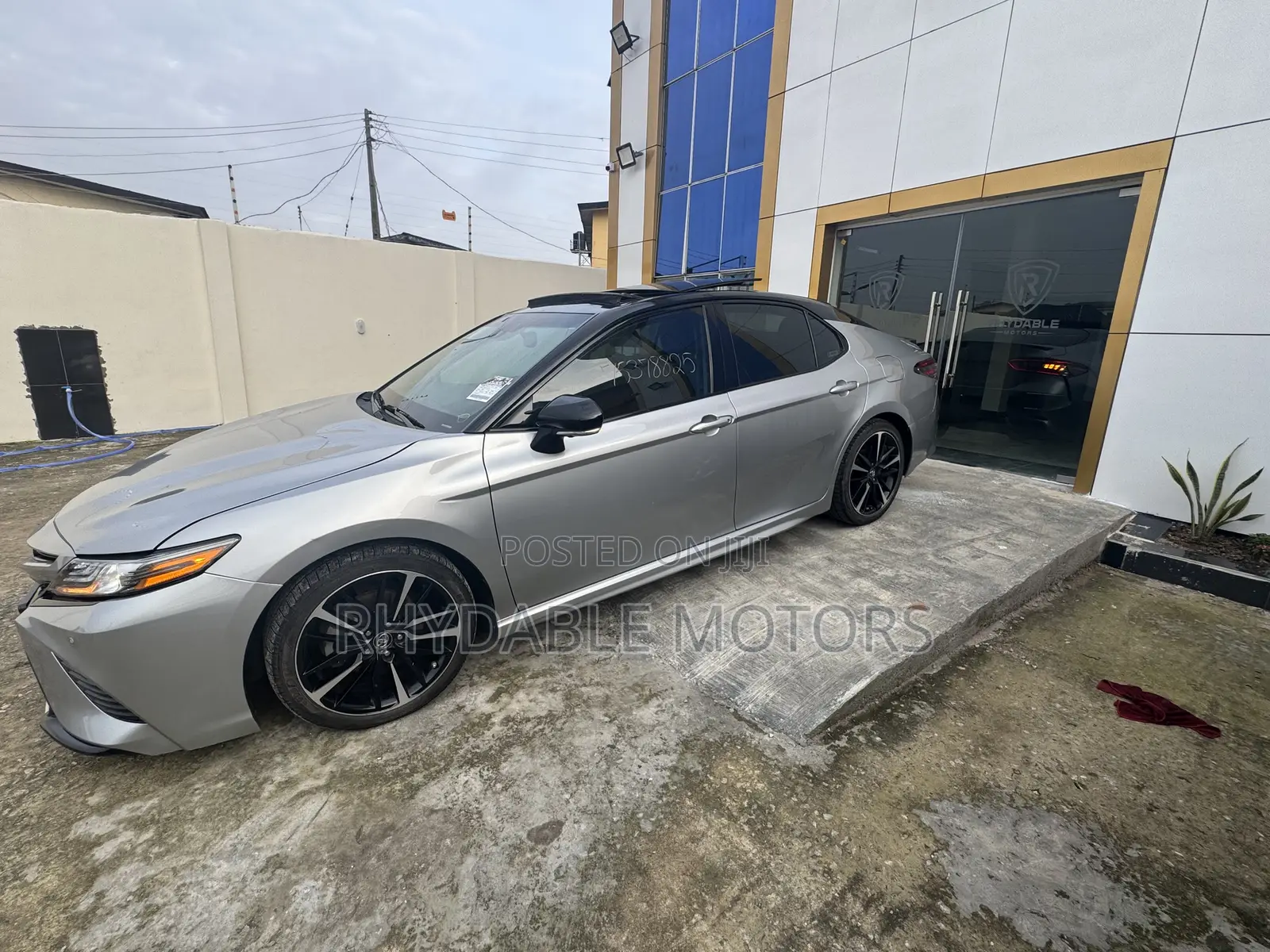 Toyota Camry 2019 Silver