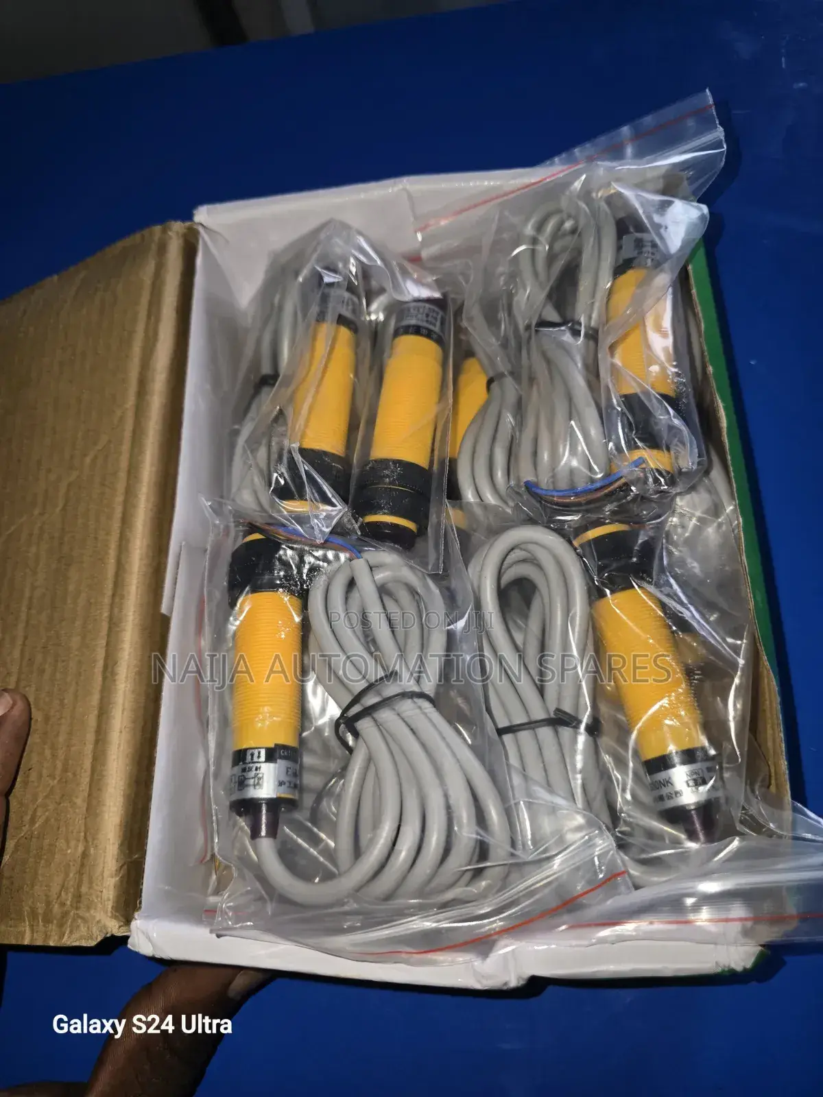 E18-Ds30na | Diffuse Reflection Photoelectric Switch Sensor