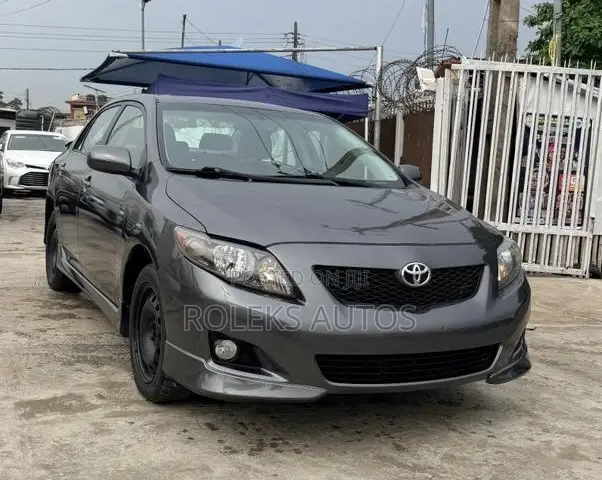 Toyota Corolla S 4dr Sedan (1.8L 4cyl 4A) 2011 Gray