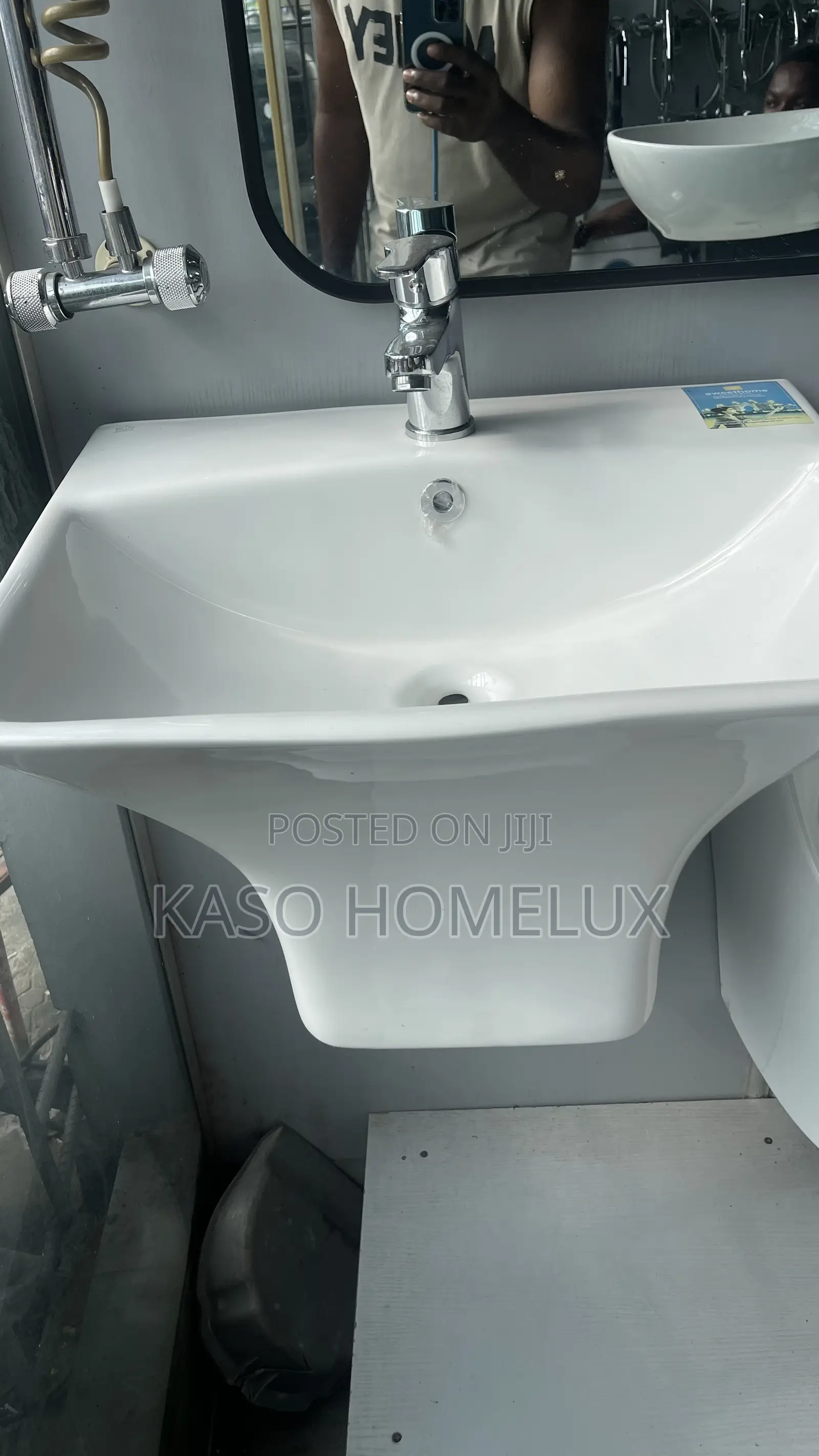 White Color Wash Hand Basin