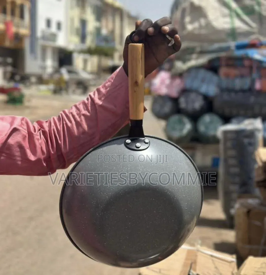 36cm Granite Non-Stick Frying Pan With Wooden Hand