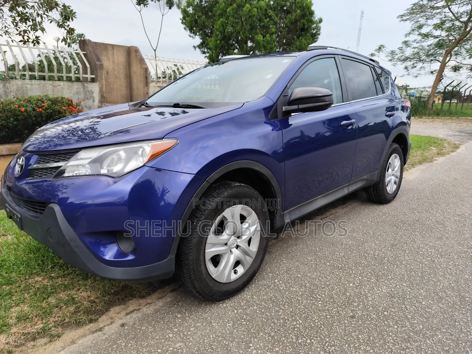 Toyota RAV4 LE 4dr SUV AWD (2.5L 4cyl 6A) 2014 Blue