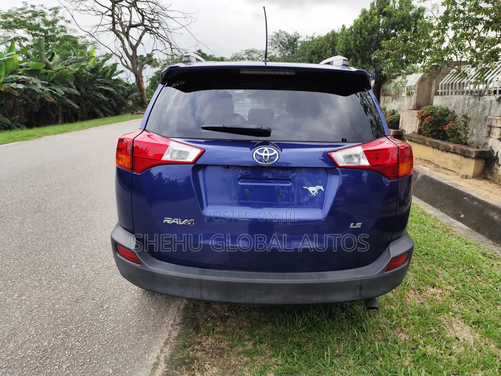 Toyota RAV4 LE 4dr SUV AWD (2.5L 4cyl 6A) 2014 Blue