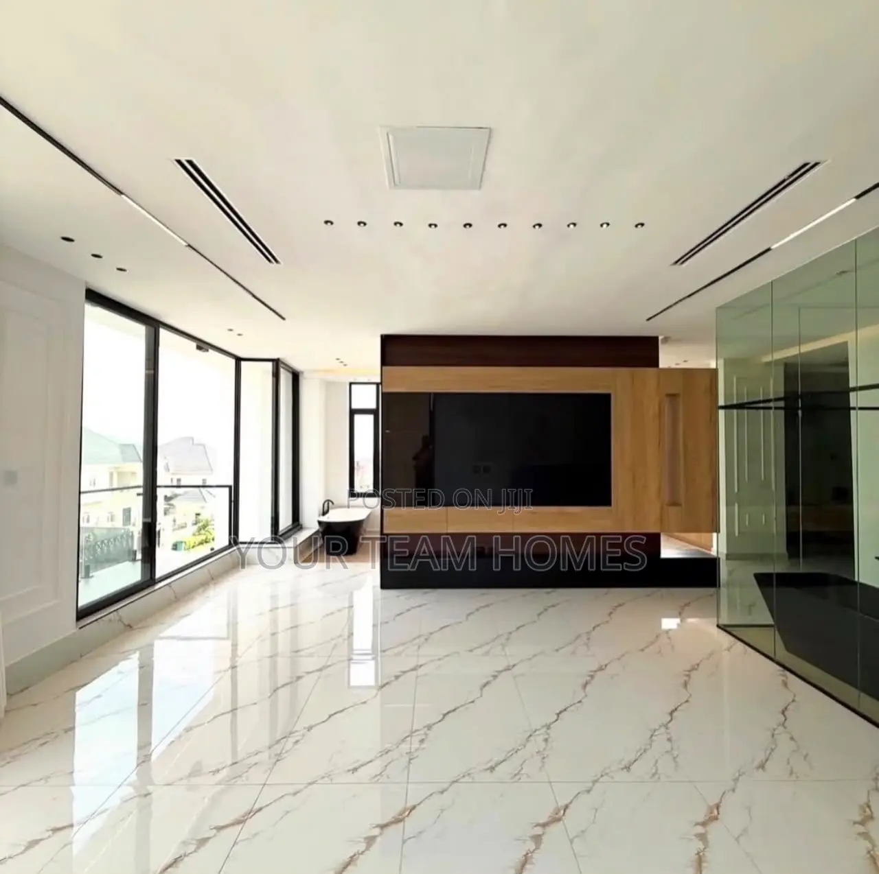 5bdrm Duplex in Apo for sale