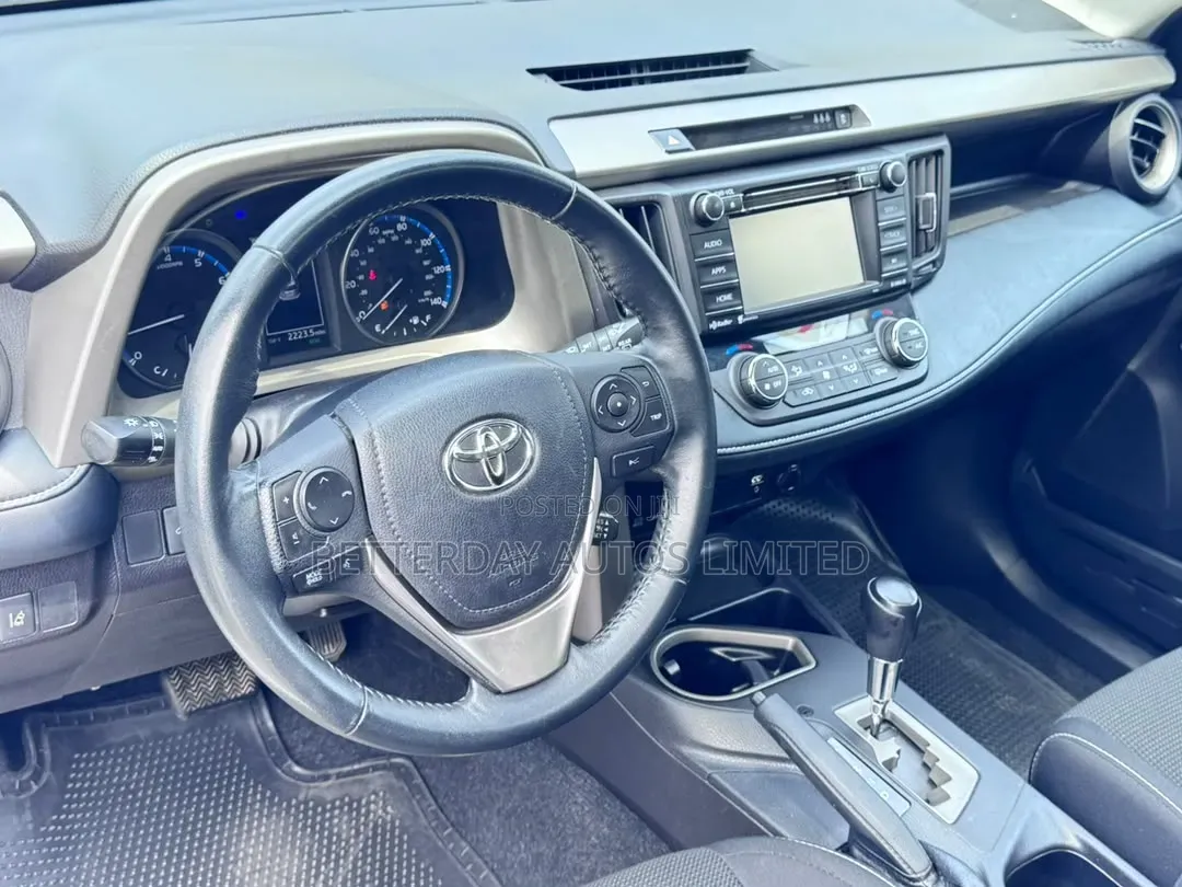 Toyota RAV4 2018 White