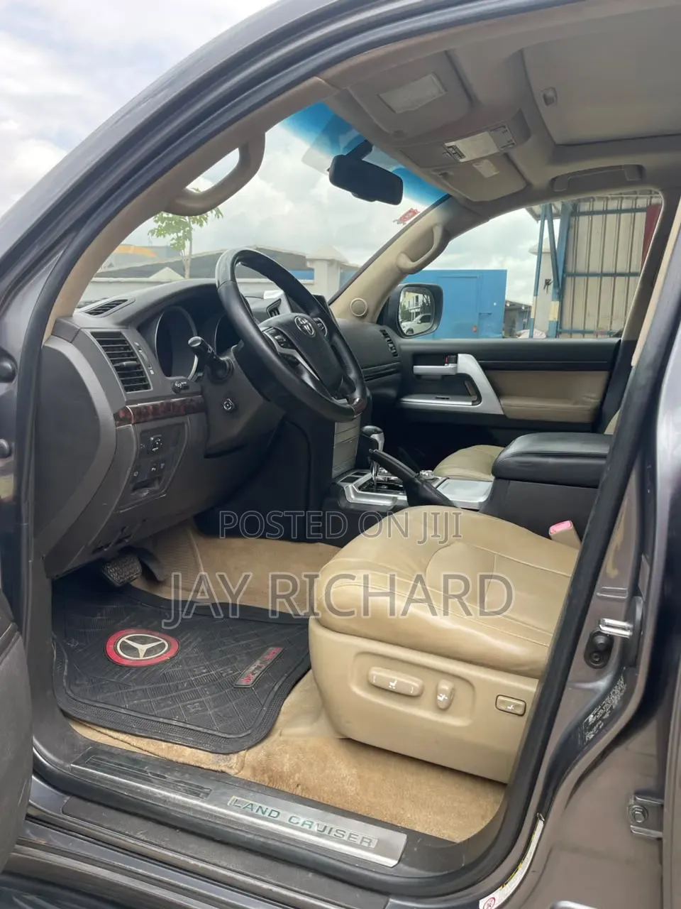 Toyota Land Cruiser 2015 Ivory