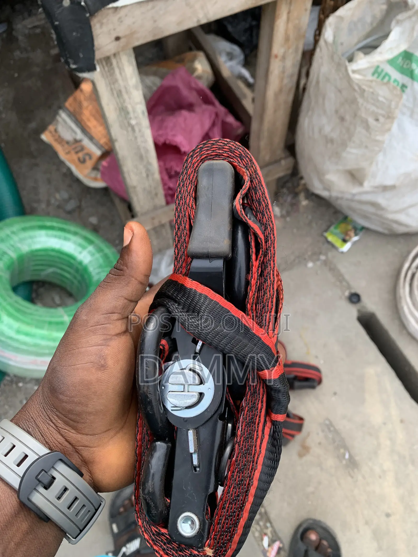 Heavy-Duty Ratchet Tie-Down Strap