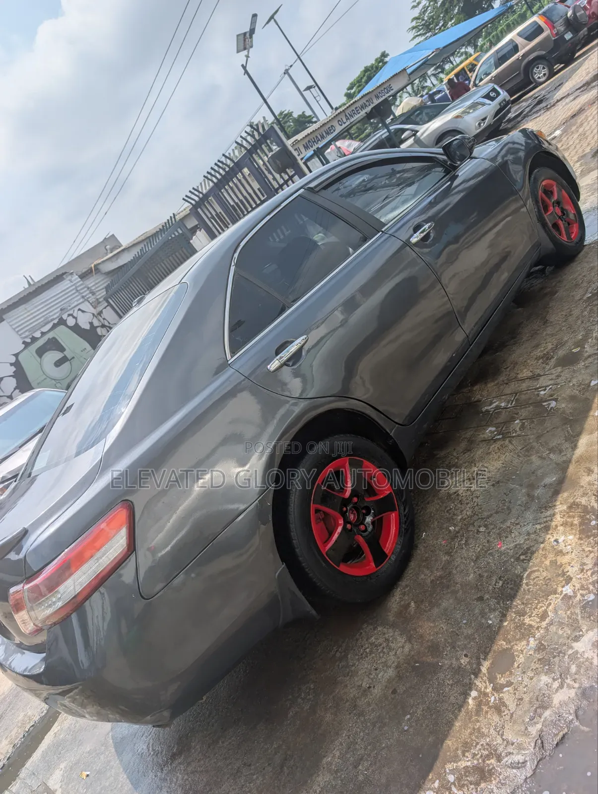 Toyota Camry Base 4dr Sedan (2.5L 4cyl 6M) 2010 Gray