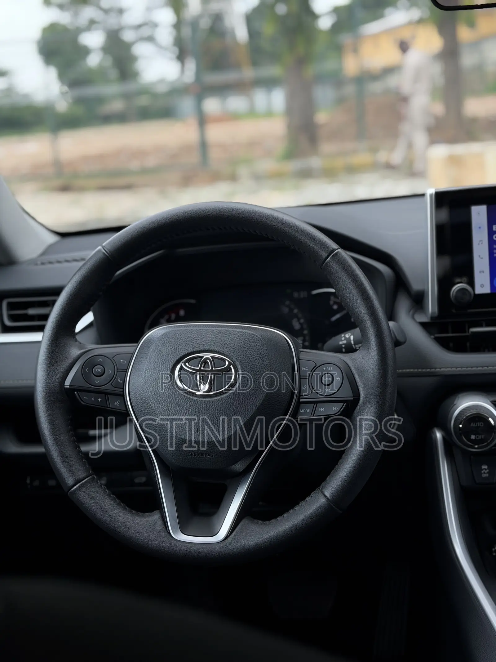 Toyota RAV4 XLE Premium AWD 2024 Blue