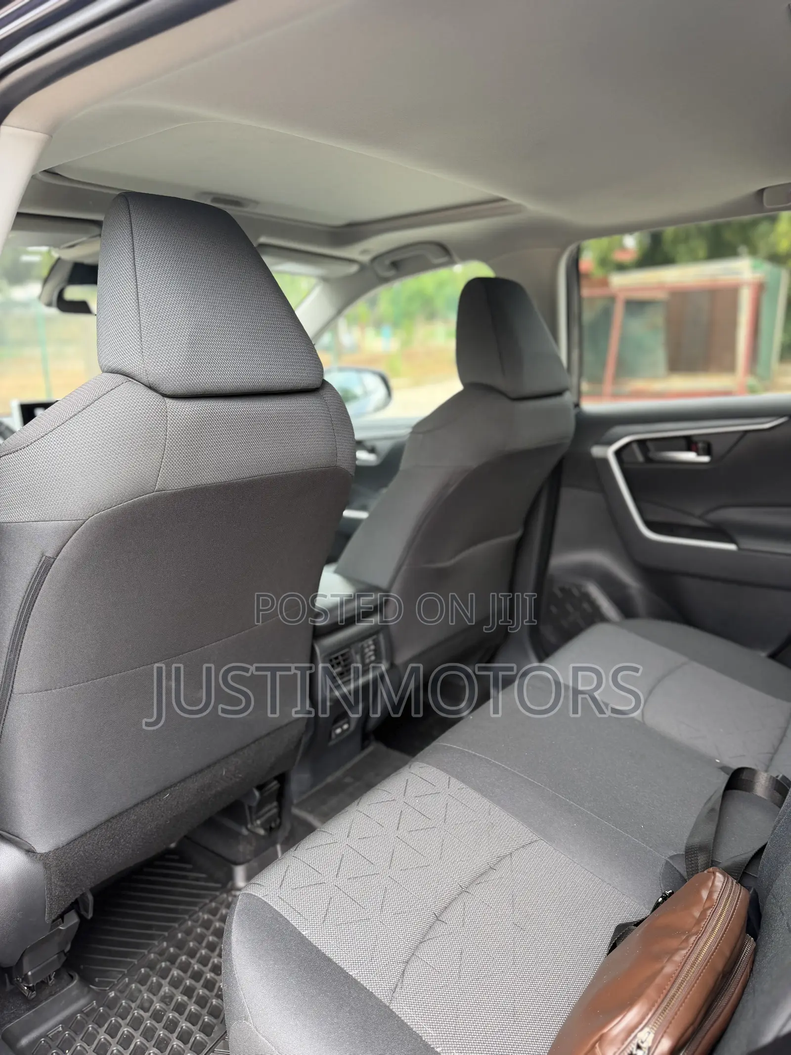 Toyota RAV4 XLE Premium AWD 2024 Blue