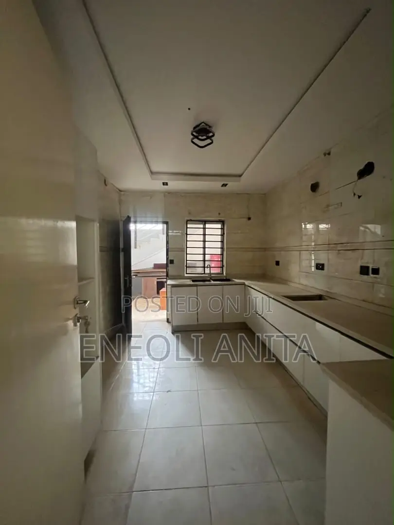 6 Units of 3- Bedroom Blocks of Flats for Corporate Lease