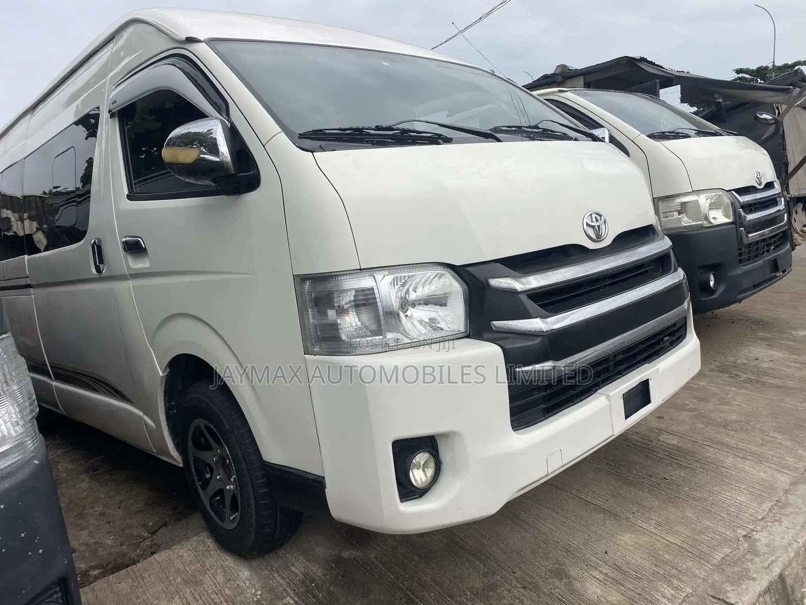 Toyota HiAce 2017 White