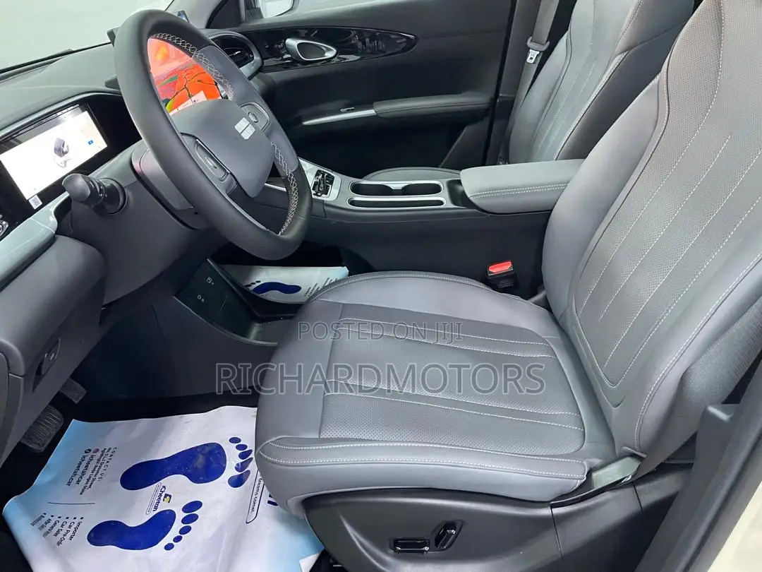 New Geely EX5 BEV 60 kWh FWD 2025 Ivory
