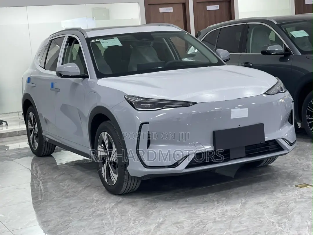 New Geely EX5 BEV 60 kWh FWD 2025 Gray