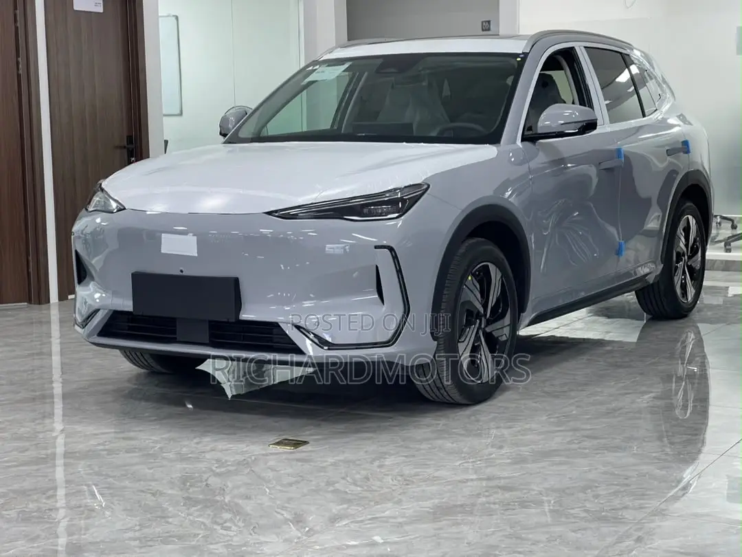 New Geely EX5 BEV 60 kWh FWD 2025 Gray