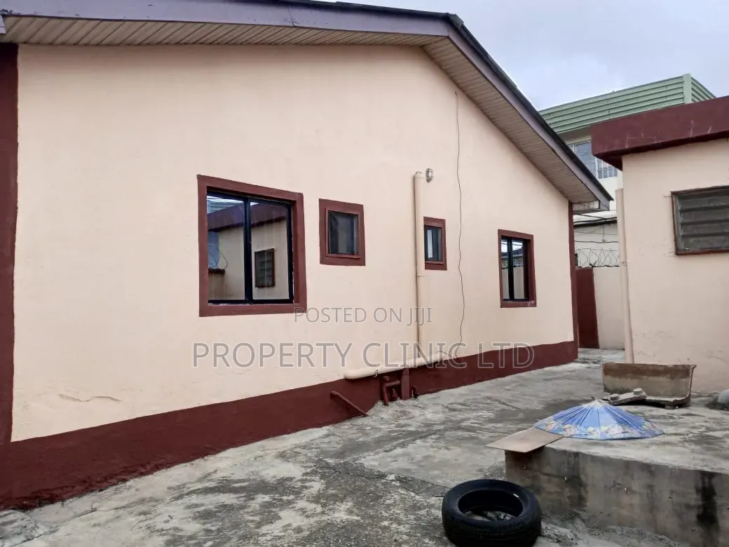 3bdrm Bungalow in Mende for sale