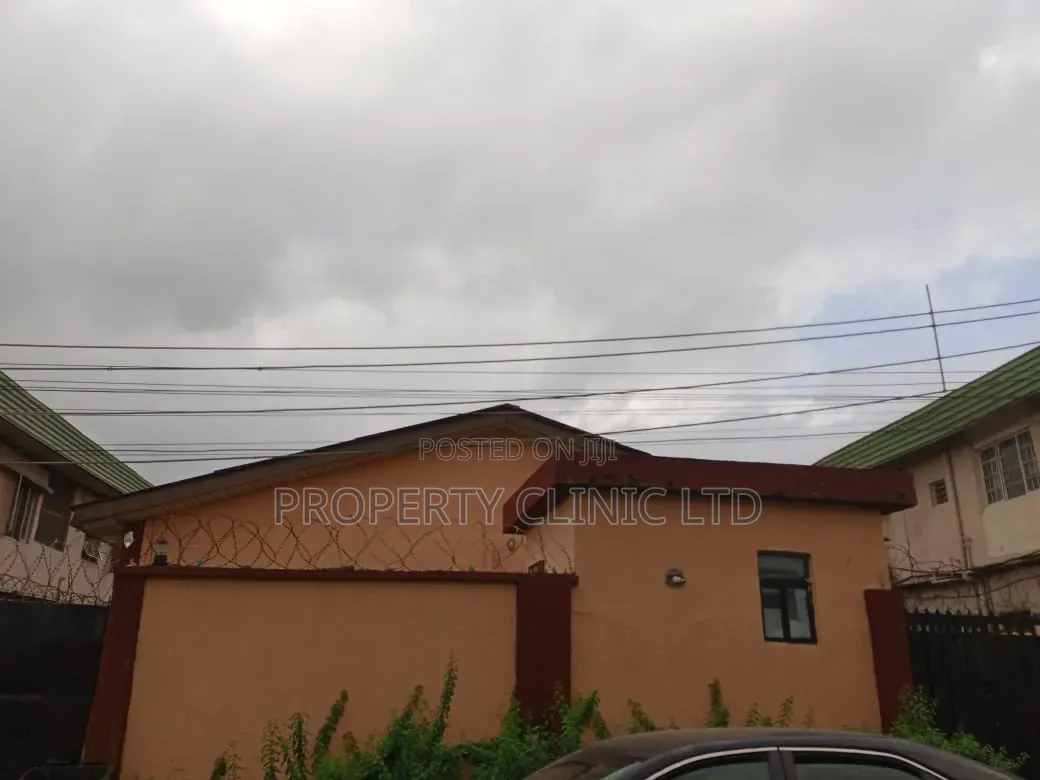 3bdrm Bungalow in Mende for sale