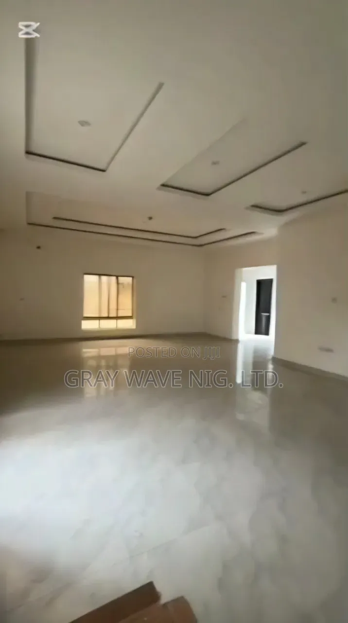 5bdrm Duplex in Kaura for sale