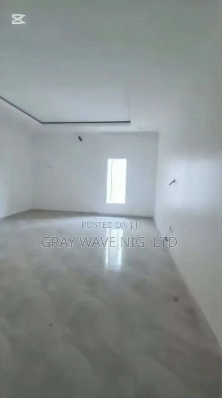 5bdrm Duplex in Kaura for sale