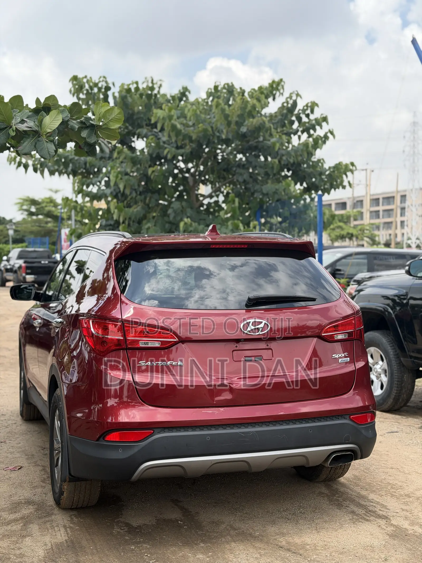 Hyundai Santa Fe Limited w/Saddle Interior 4dr SUV AWD (3.3L 6cyl 6A)
