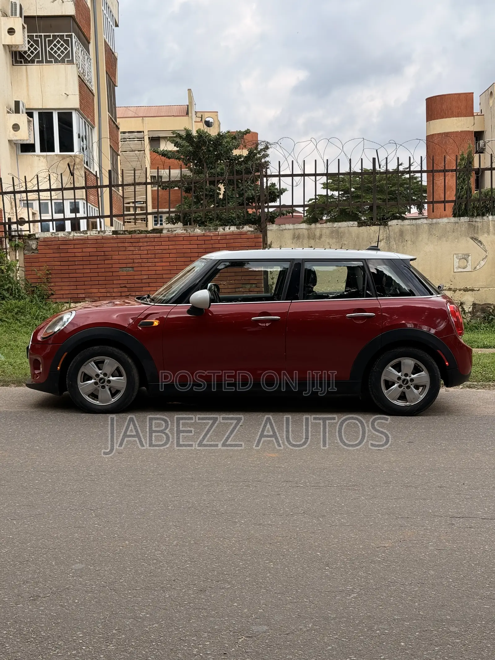 Mini Cooper 4dr Hatchback (1.5L 3cyl Turbo 6M) 2015 Red