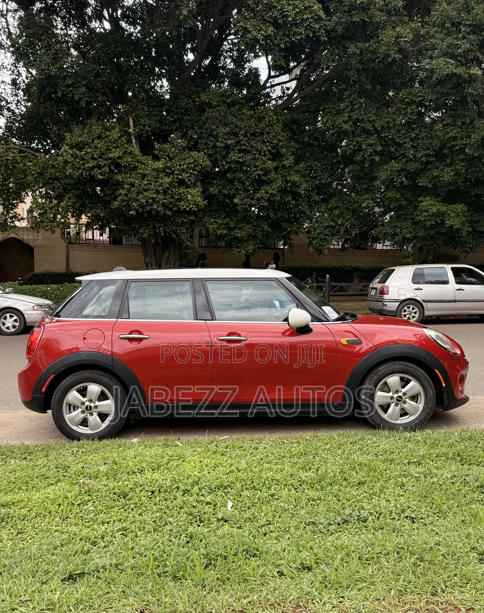 Mini Cooper 4dr Hatchback (1.5L 3cyl Turbo 6M) 2015 Red