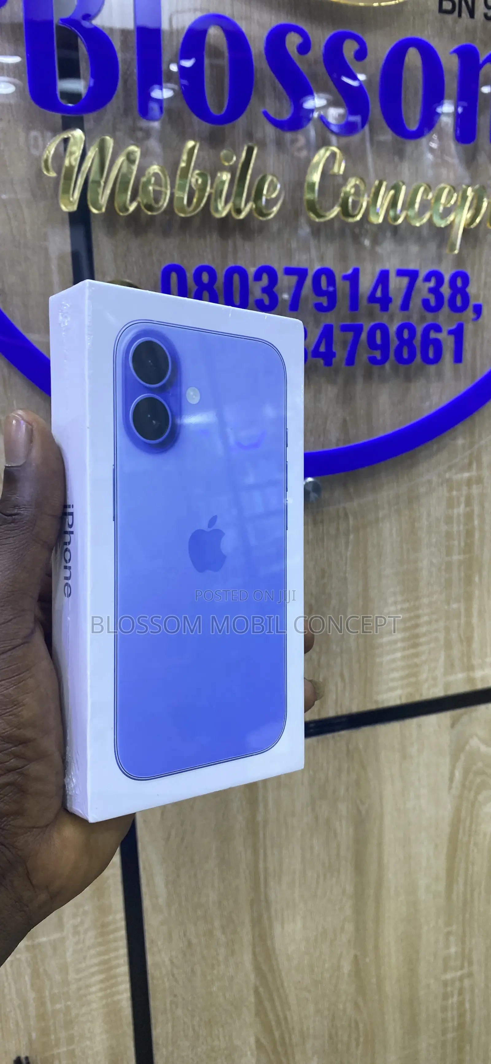 New Apple iPhone 16 128 GB Blue