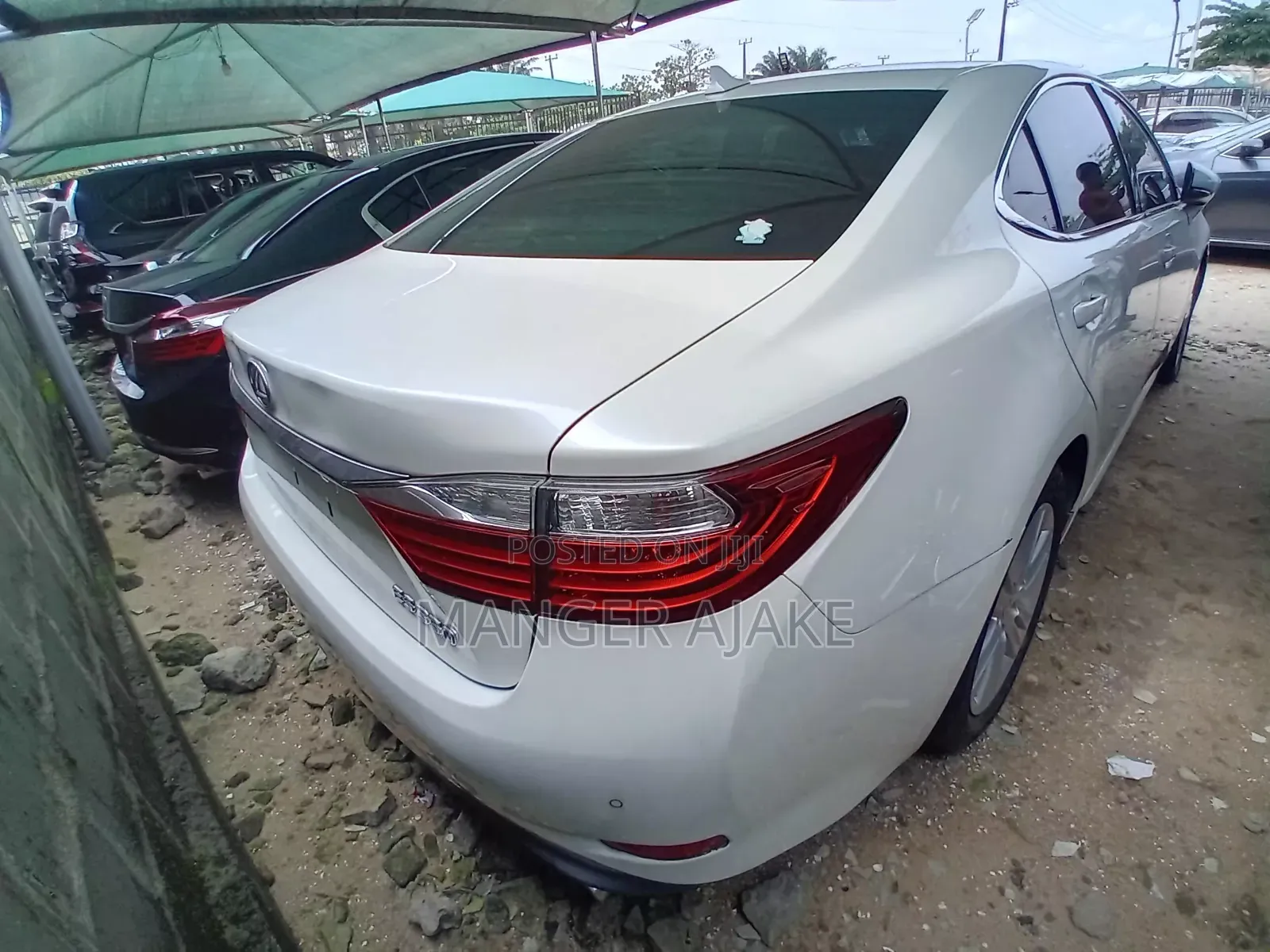 Lexus ES 2013 White