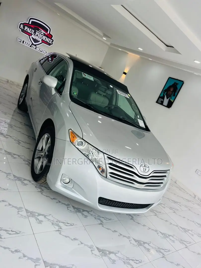 Toyota Venza 2011 Silver