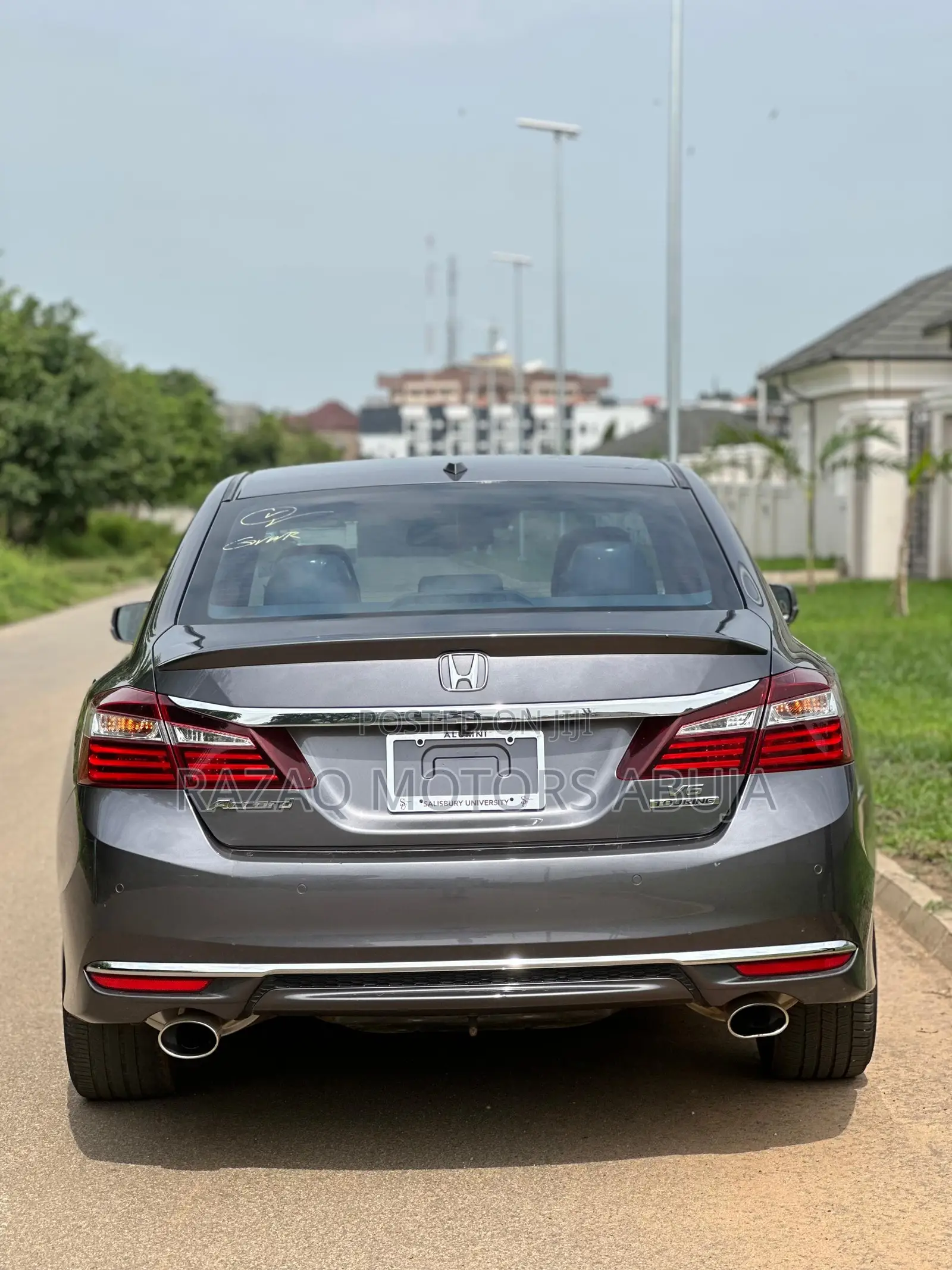 Honda Accord Touring V6 4dr Sedan FWD (3.5L 6cyl 6A) 2017 Gray